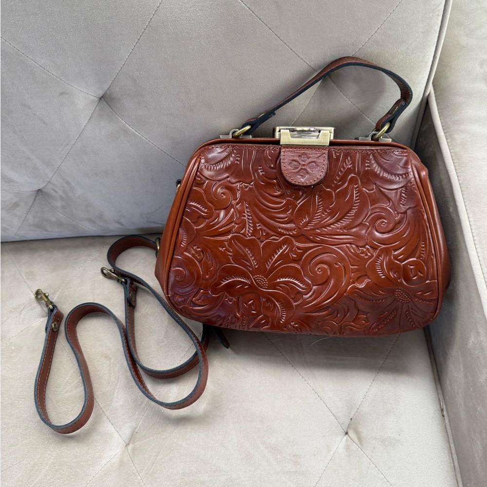 New Patricia Nash Tooled leather purse